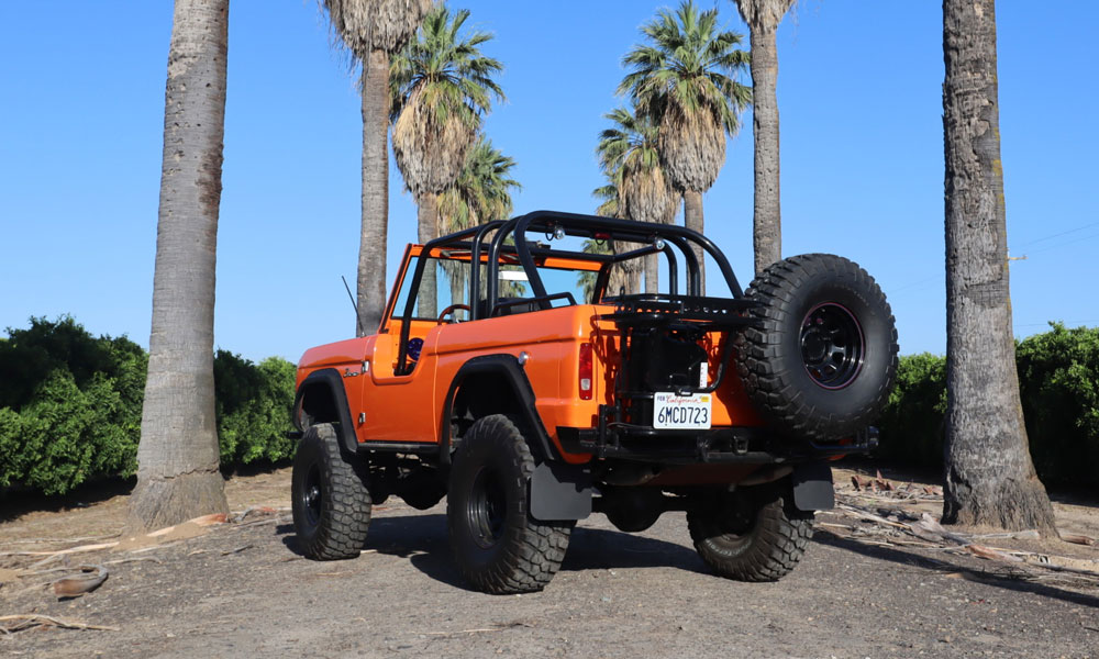 This-1969-Modified-Ford-Bronco-Is-Ready-for-the-Beach-5