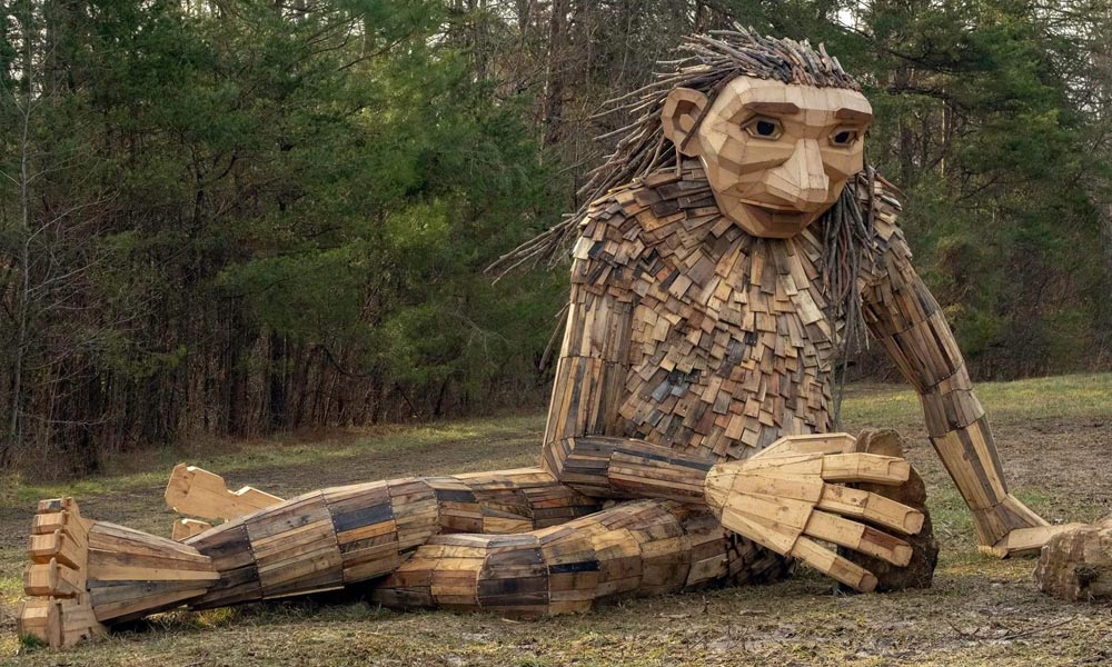 Thomas-Dambo-Builds-Giant-Trolls-and-Hides-Them-in-Forests-6