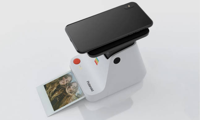 The Polaroid Lab Turns Your Smartphone Pictures into Polaroids