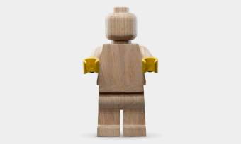 LEGO-Originals-Wooden-Minifigure