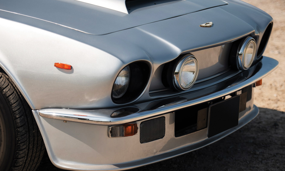 1977-Aston-Martin-V8-Vantage-4