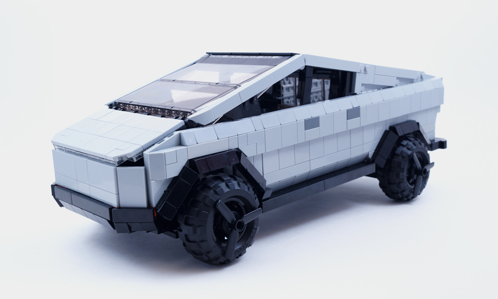 LEGO-Tesla-Cybertruck-Build-4