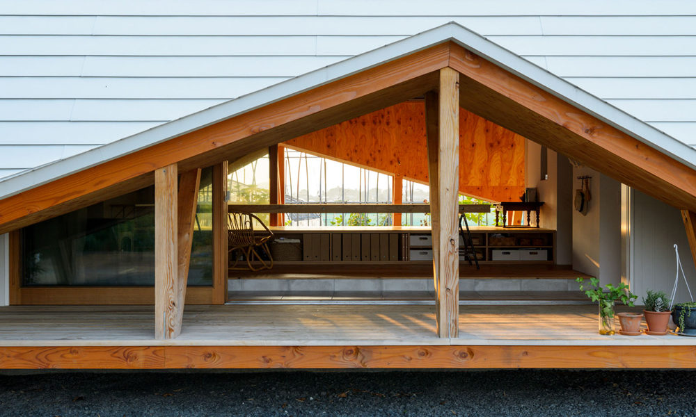 Takeru-Shoji-Architects-A-Frame-Tent-House-7