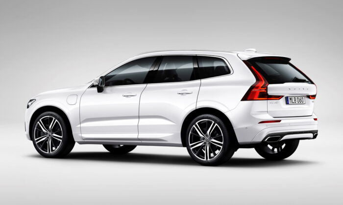 This Volvo XC60 T8 Is Made With Recycled Ocean Plastic and Fishing Nets