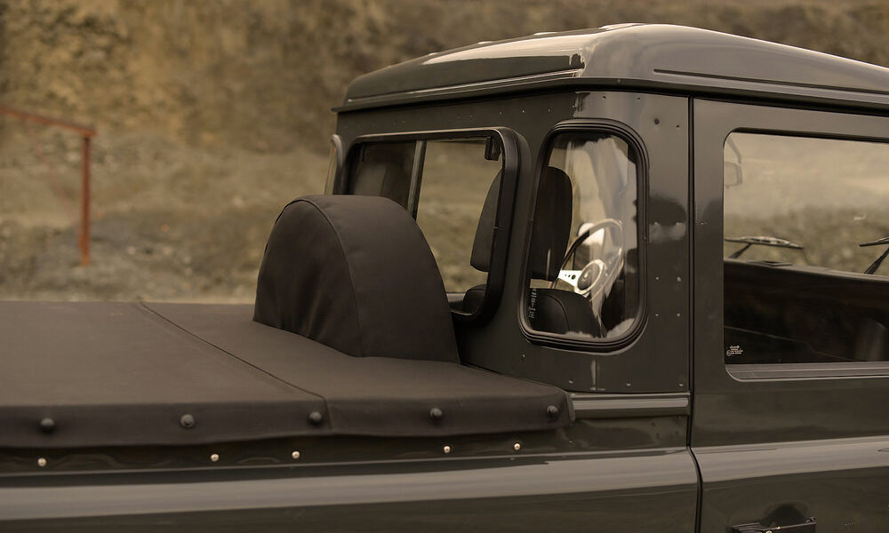 Commonwealth-Classics-Georgetown-Land-Rover-Defender-110-4