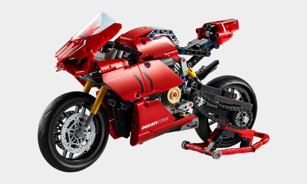 LEGO-Ducati-Panigale-V4-R-2