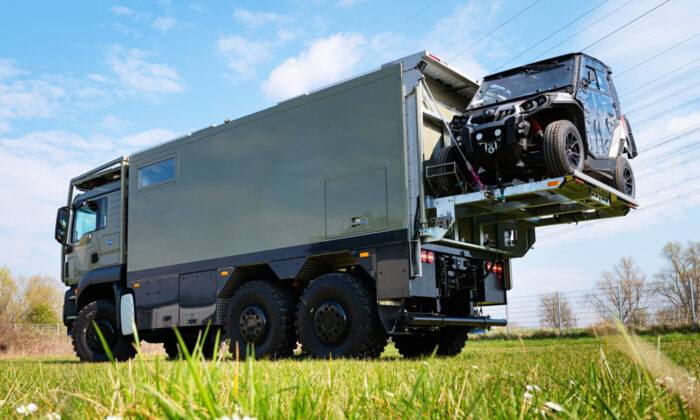 Unicat MD56c 6×6 Expedition Vehicle