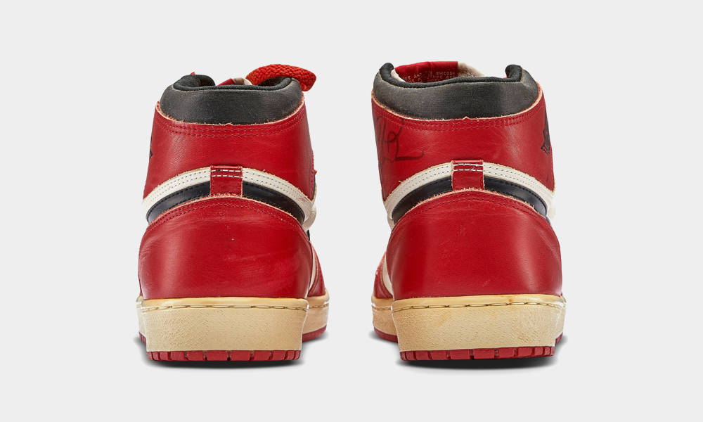 1985-Nike-Air-Jordan-1-Worn-by-Michael-Jordan-4