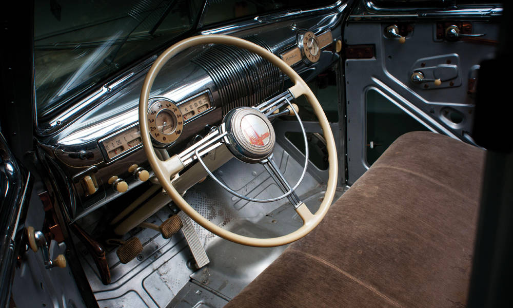 1939-Pontiac-Deluxe-Six-Plexiglas-Ghost-Car-7