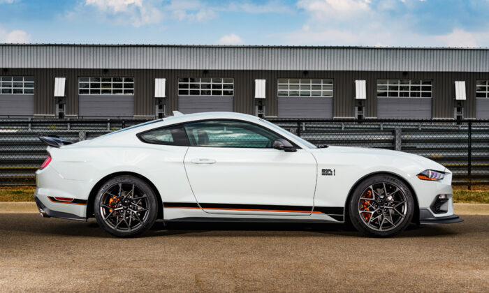 2021-Ford-Mustang-Mach-1-2