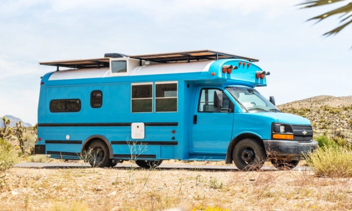 Mybushotel-Converted-School-Bus-Campers