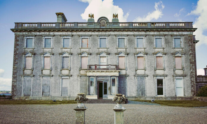 Loftus-Hall