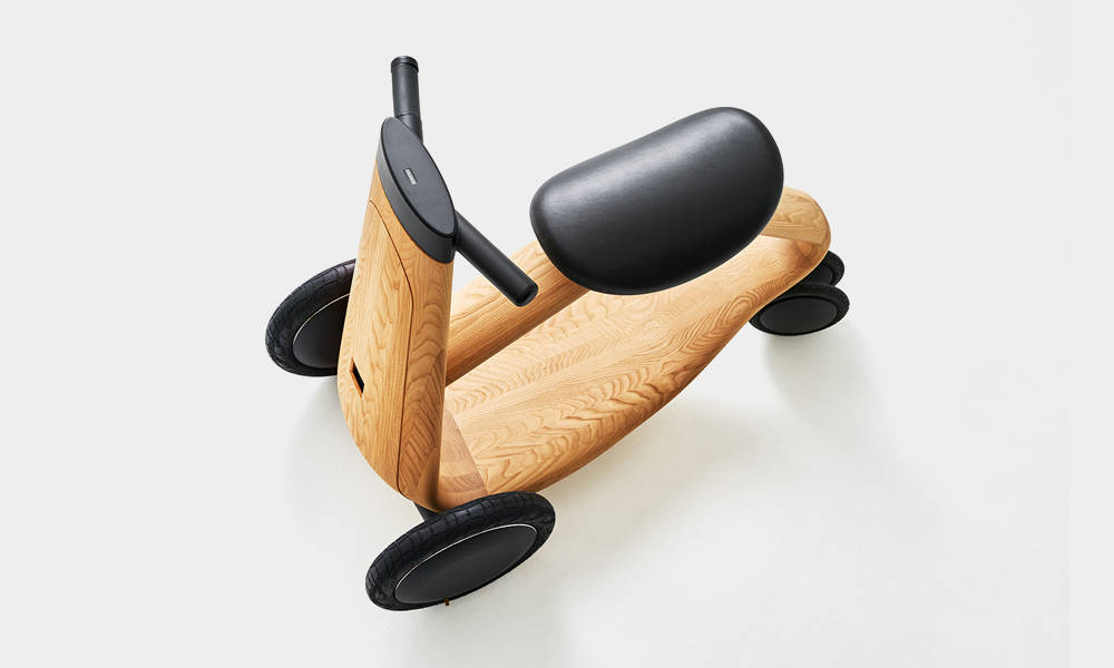 ILY-Ai-Concept-Three-Wheeled-Wood-Scooter-2
