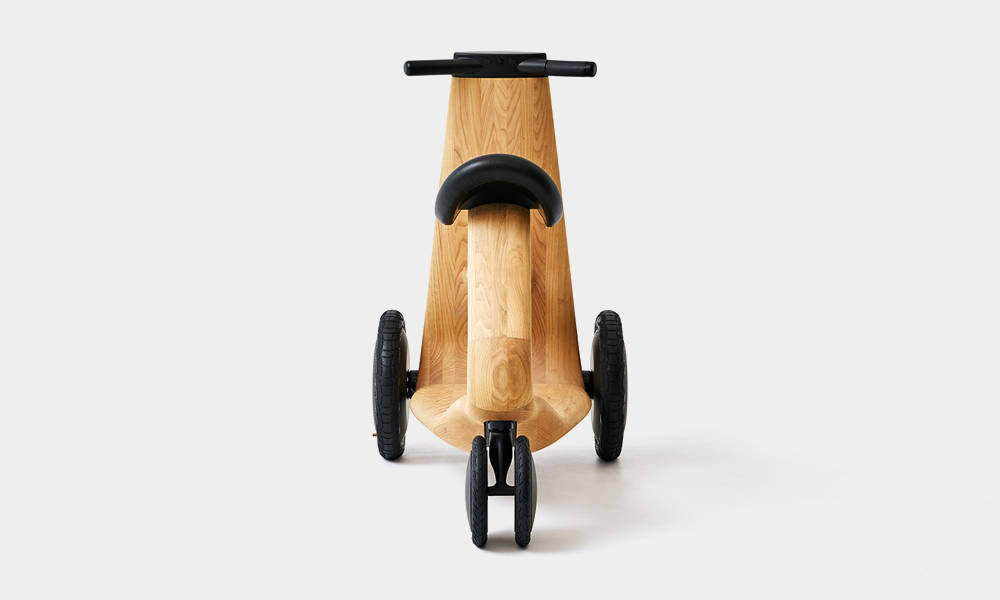 ILY-Ai-Concept-Three-Wheeled-Wood-Scooter-3