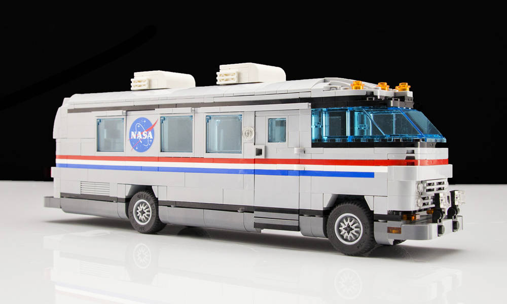 LEGO-Ideas-Airstream-NASA-Astrovan
