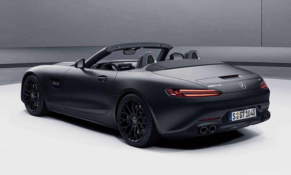 Mercedes-2021-AMG-GT-Stealth-Edition-Roadster-3