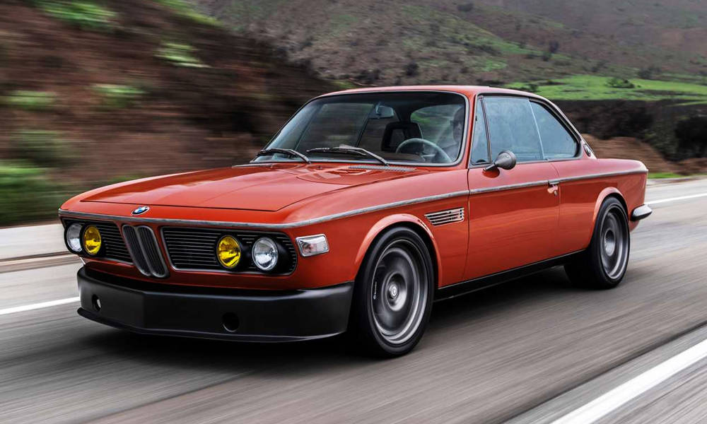 Robert-Downey-Jr-SpeedKore-1974-BMW-3-0-CS-Coupe-9