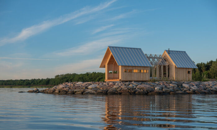 Anna-Sliding-Wall-Cabin-1