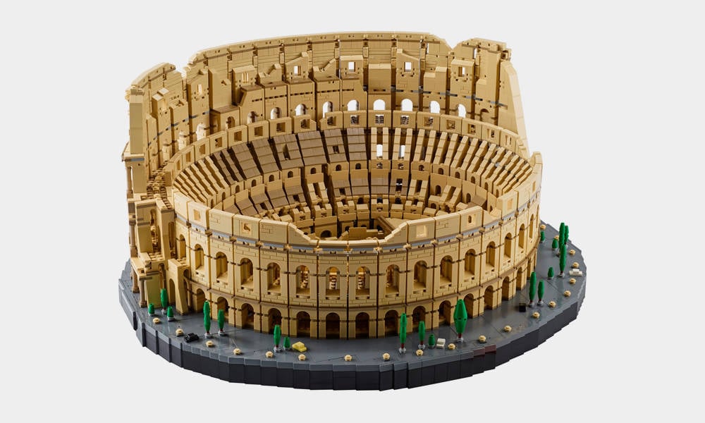 LEGO-Roman-Colosseum-1