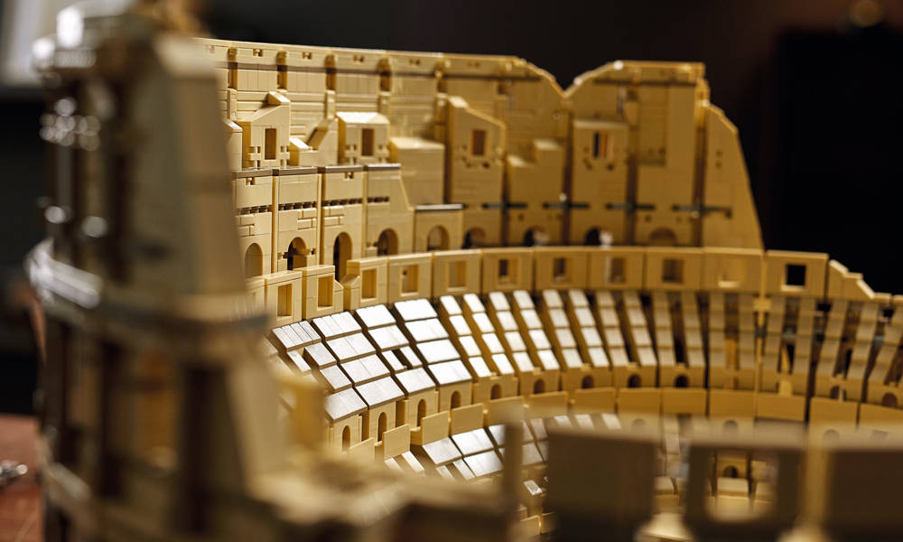 LEGO-Roman-Colosseum-7