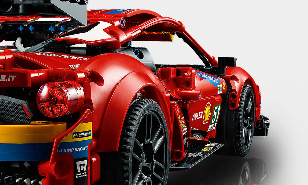 LEGO-Technic-Ferrari-488-GTE-2