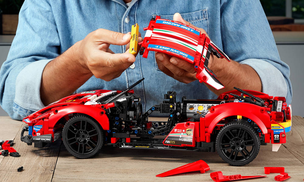 LEGO-Technic-Ferrari-488-GTE-4