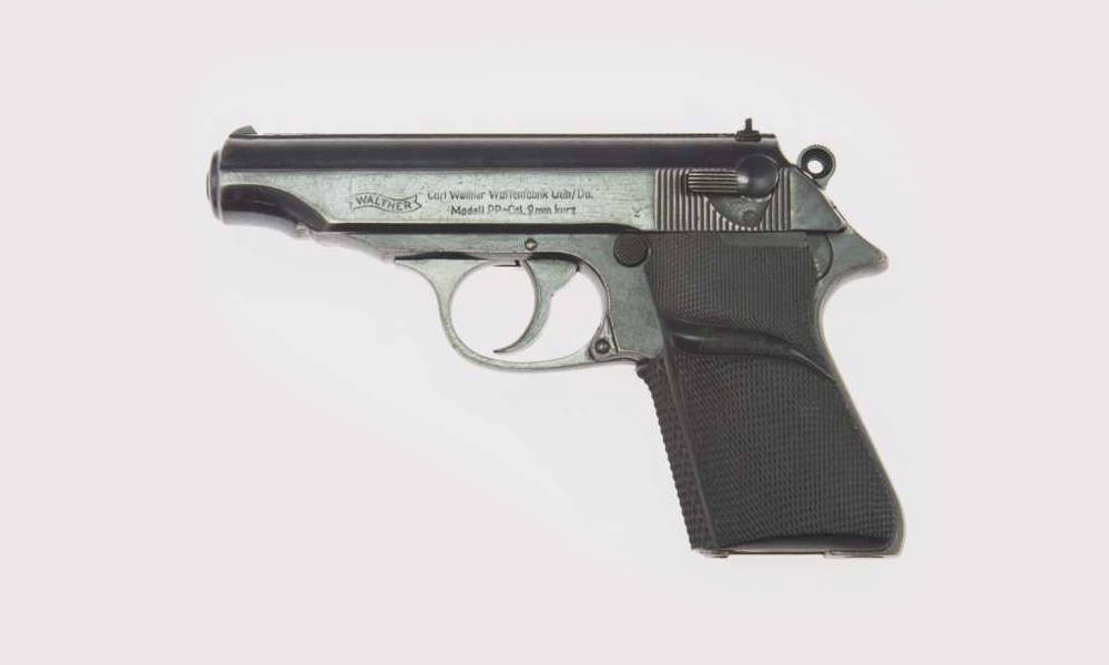 Sean-Connerys-Original-James-Bond-Walther-PPK-Pistol-Is-Going-To-Auction-2