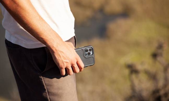 The Survivor Endurance Case Is Refined and Rugged Protection for Your iPhone 12