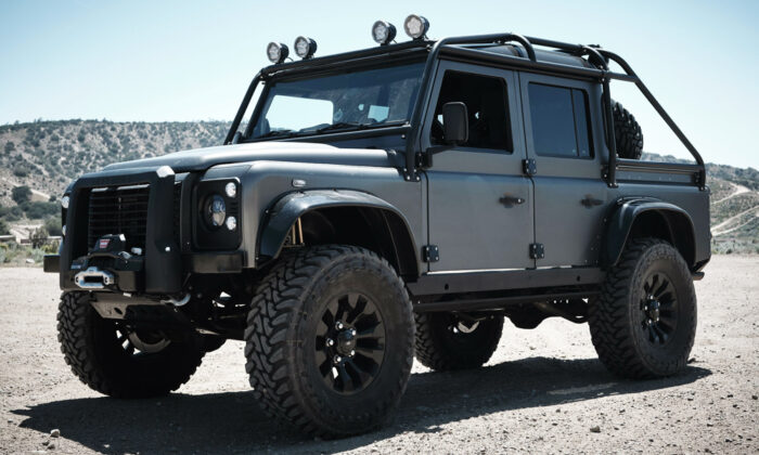 Himalaya-Spectre-Land-Rover-Defender-110