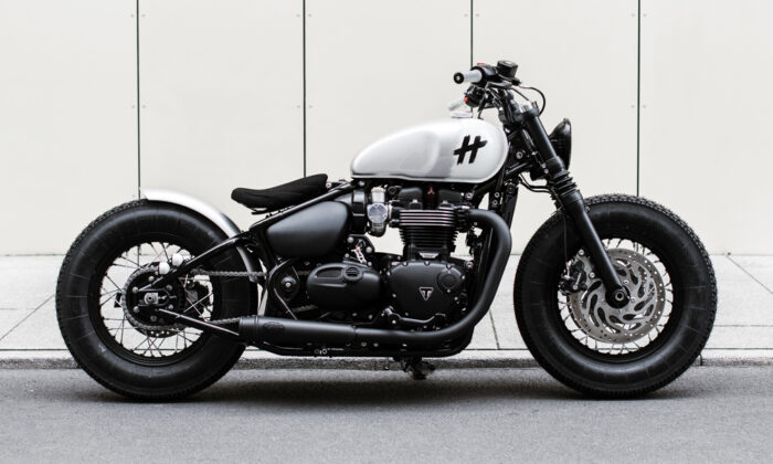 Hookie Triumph Bobber Orca