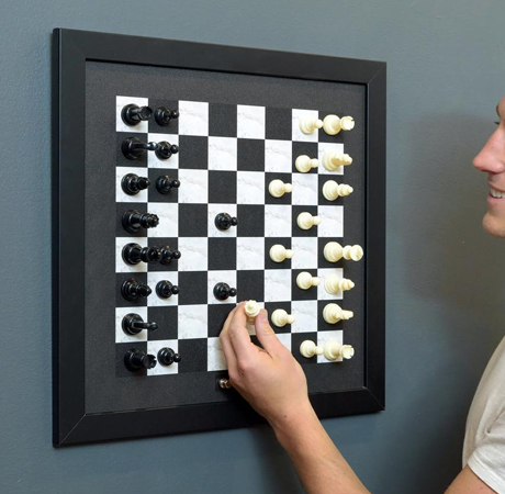 Magnetic Hanging Chess Set