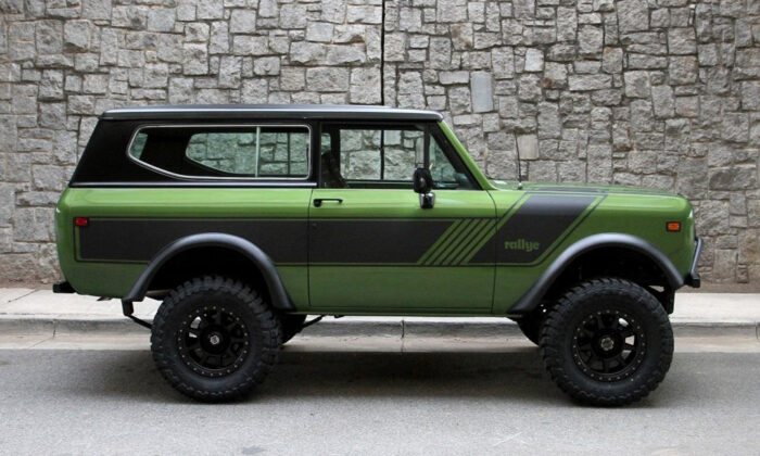 Motorcar-Studio-Restored-1977-International-Scout-II-Truck-1