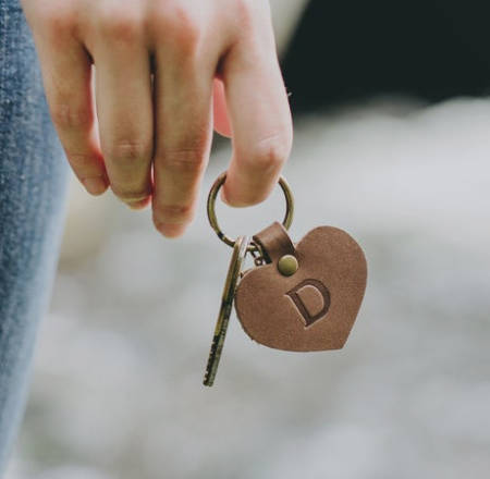 custom-leather-heart-keychain