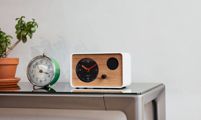 OneClock Minimalist Analog Timepiece