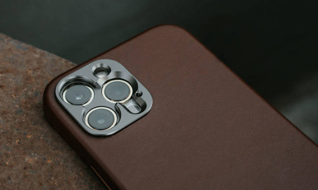 SANDMARC’s Pro Leather Case if the Best Way To Protect Your New iPhone
