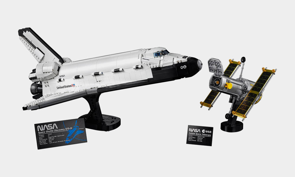 LEGO-NASA-Space-Shuttle-Discovery-Kit-2
