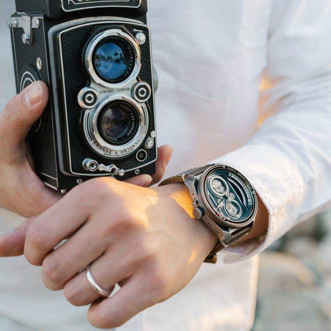 TACS ATL Watch Is Inspired by Vintage Twin-Lens Cameras
