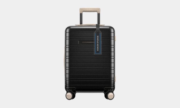 Horizn-Studios-BioX-Circle-One-Plant-Based-Rolling-Luggage-1