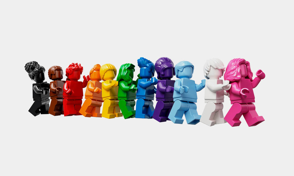 Lego-Pride-Month-Everyone-Is-Awesome-Set-3