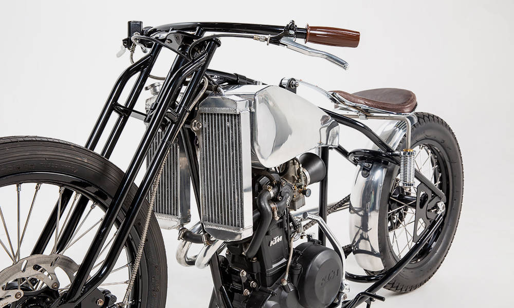 Machine-1867-KTM-620-Enduro-Custom-Bobber-Motorcycle-4