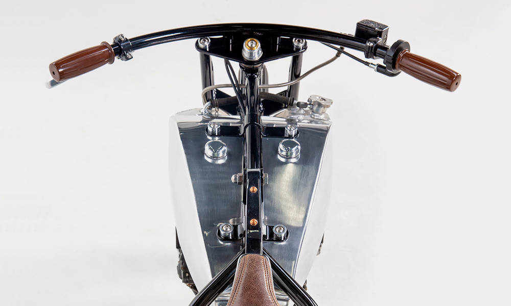 Machine-1867-KTM-620-Enduro-Custom-Bobber-Motorcycle-6