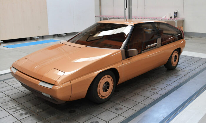 Mazda-MX-81-Bertone-Aria-1