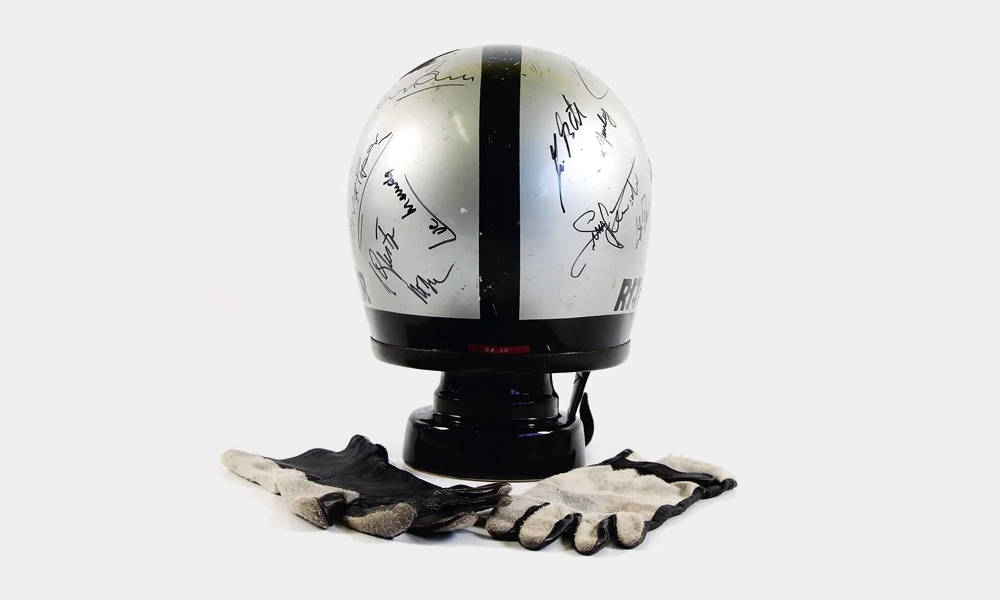 Steve-Mcqueen-Le-Mans-Helmet-Auction-4