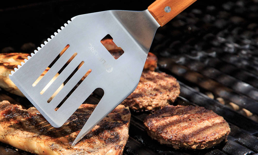 Tools-You-Need-To-Upgrade-Your-Grill-in-2021