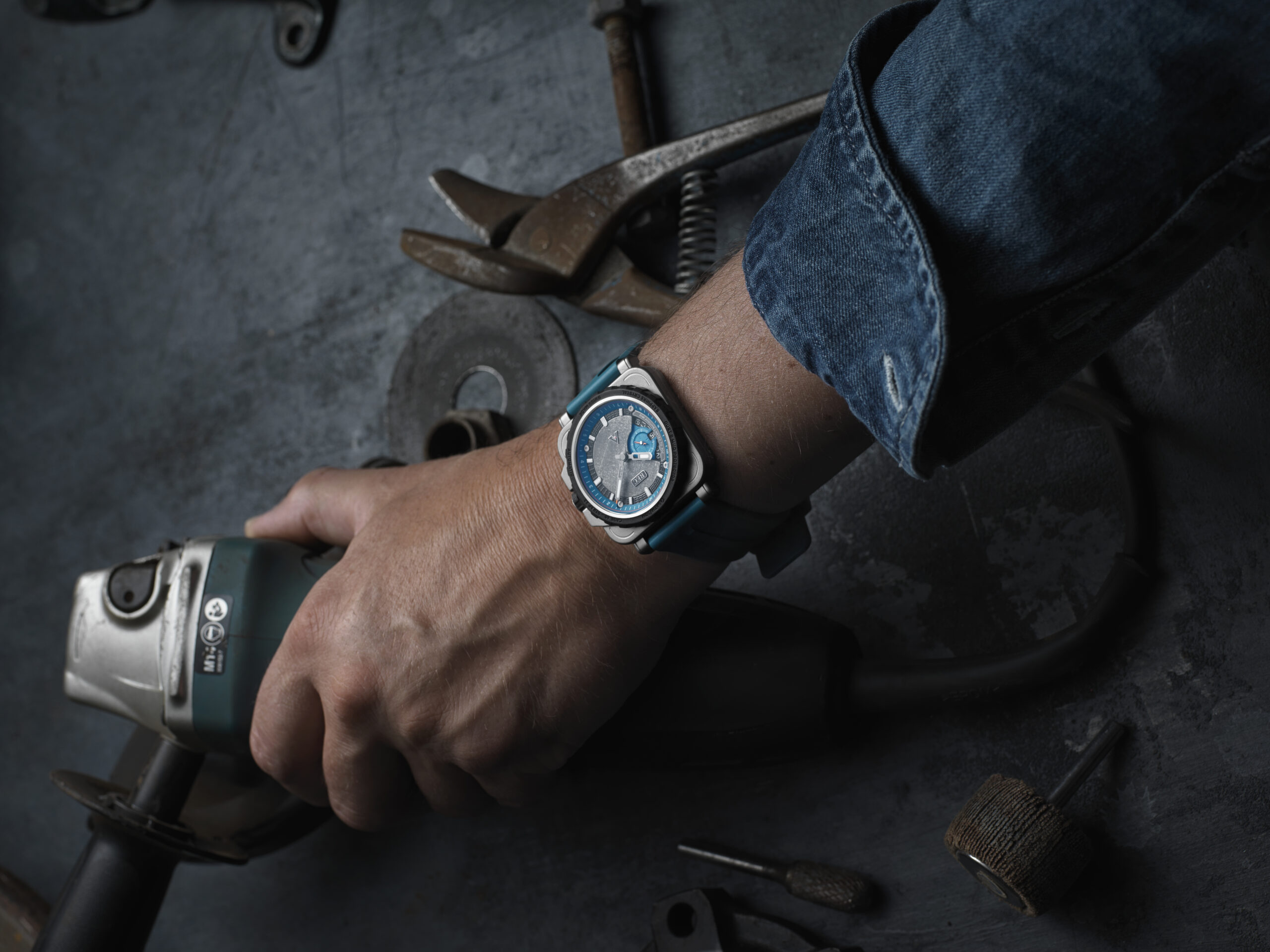 This Limited Edition Watch Is Made With Pieces of the 1984 Arkonik Land Rover 110