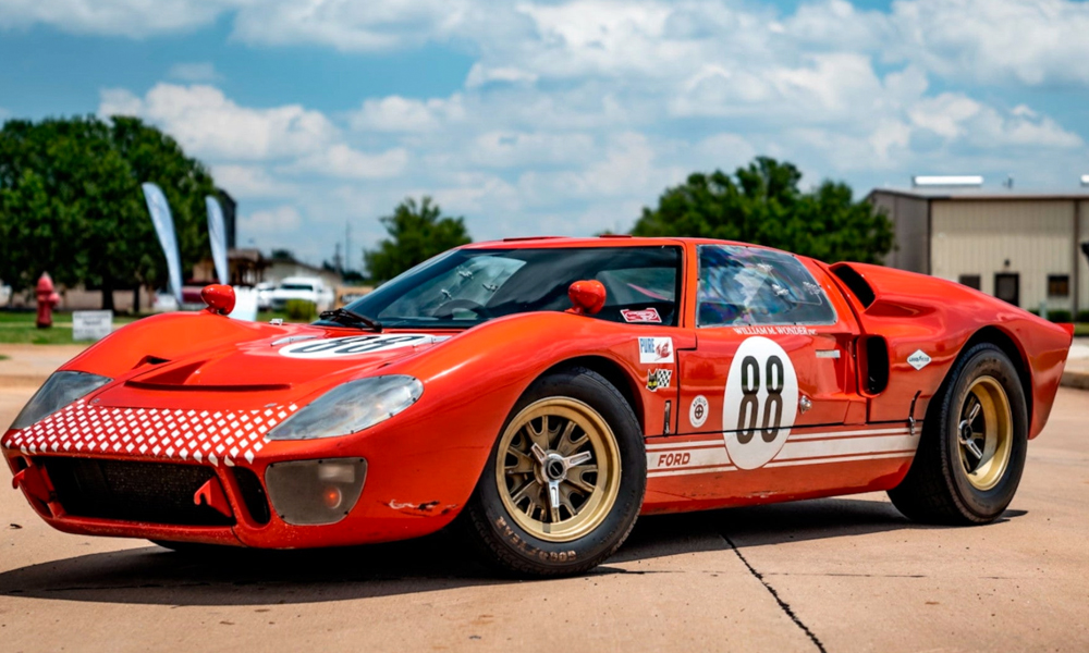 This Ford GT40 Replica from <em>Ford v Ferrari</em> is Heading to Auction