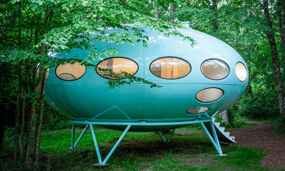 Stay in a Suuronen UFO House in Marston Park in Somerset UK
