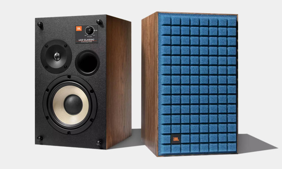 The JBL L52 Classic Bookshelf Speakers Combine Vintage Style With