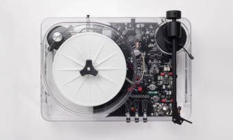 Gearbox-Transparent-Turntable-1