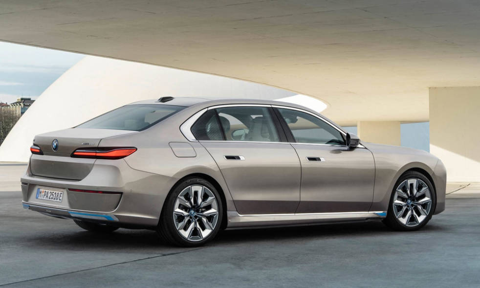 2023 bmw 7 series electric price